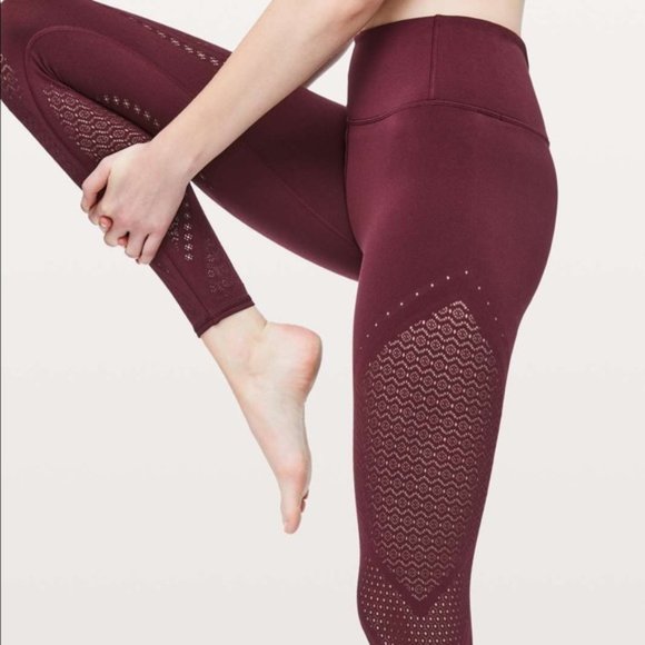Lululemon Reveal Tight Mindful Motion 28" - Picture 3 of 12